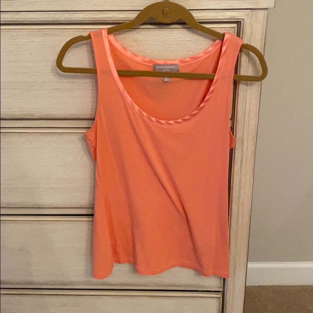 Banana Republic Coral Pink Satin Trim Scoop Neck Tank Top Size M